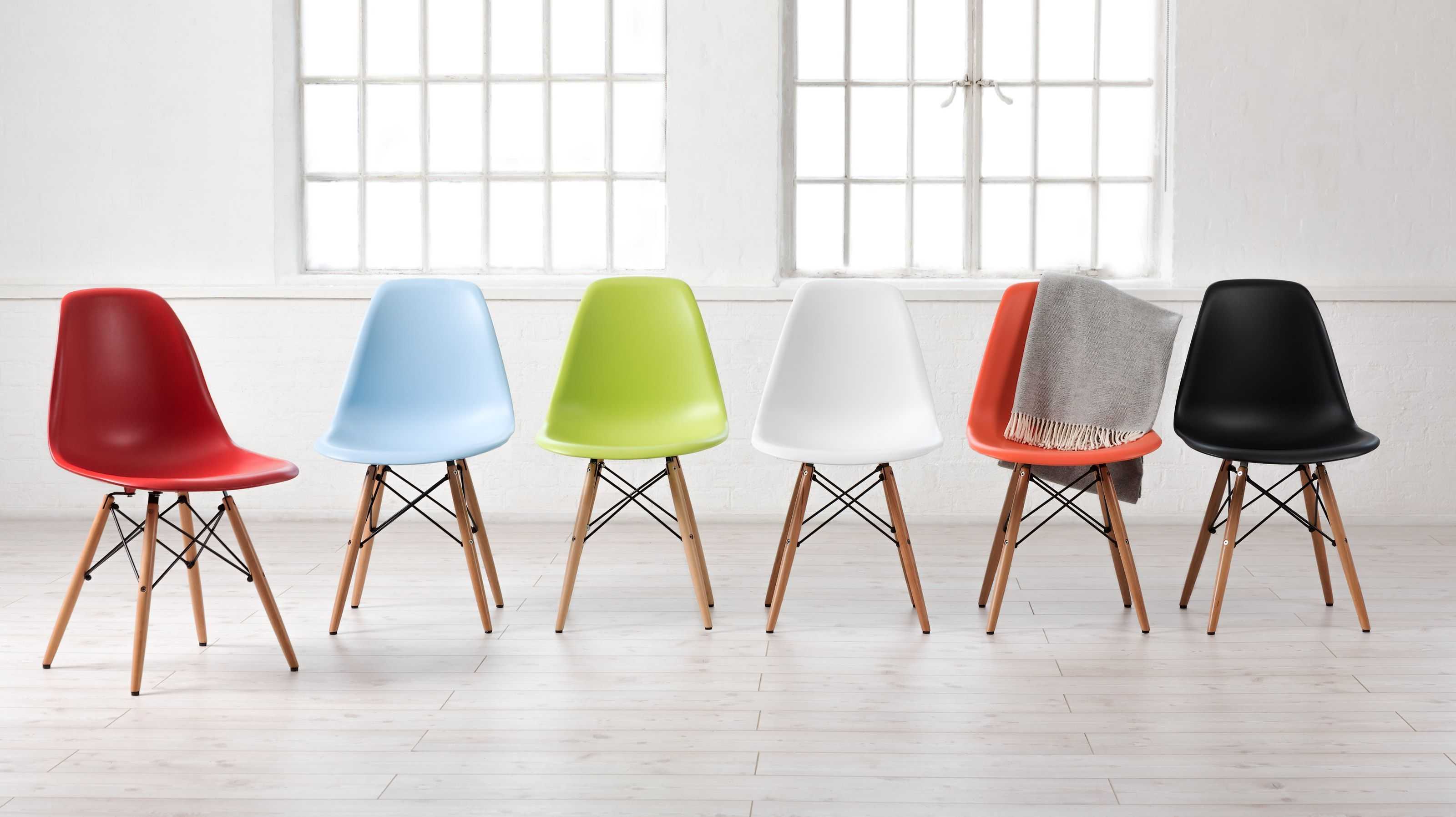 Дизайнерские стулья eames в интерьере — 32 фото различных моделей