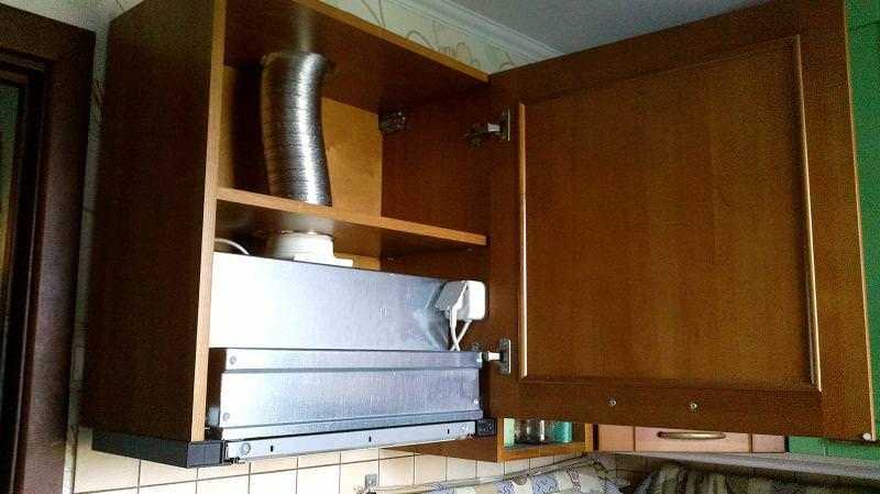 Как правильно установить вытяжку на кухне своими руками