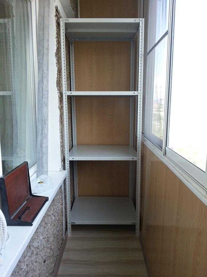 Стеллаж как лучшая система хранения для балкона