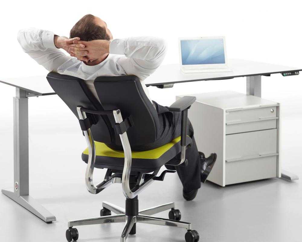 Как выбрать удобное кресло для работы за компьютером?