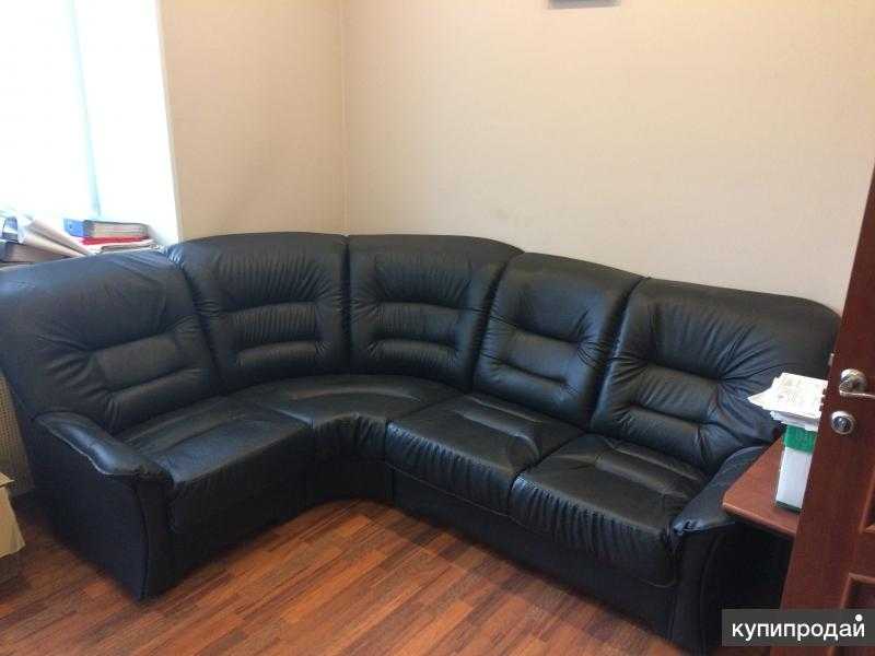 Диван из искусственной кожи