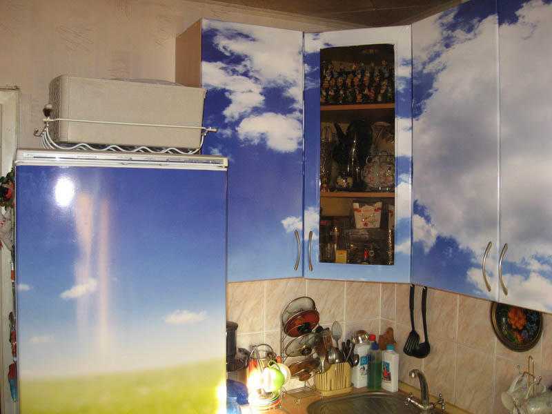 Как клеить самоклеющуюся плёнку на мебель, советы специалистов