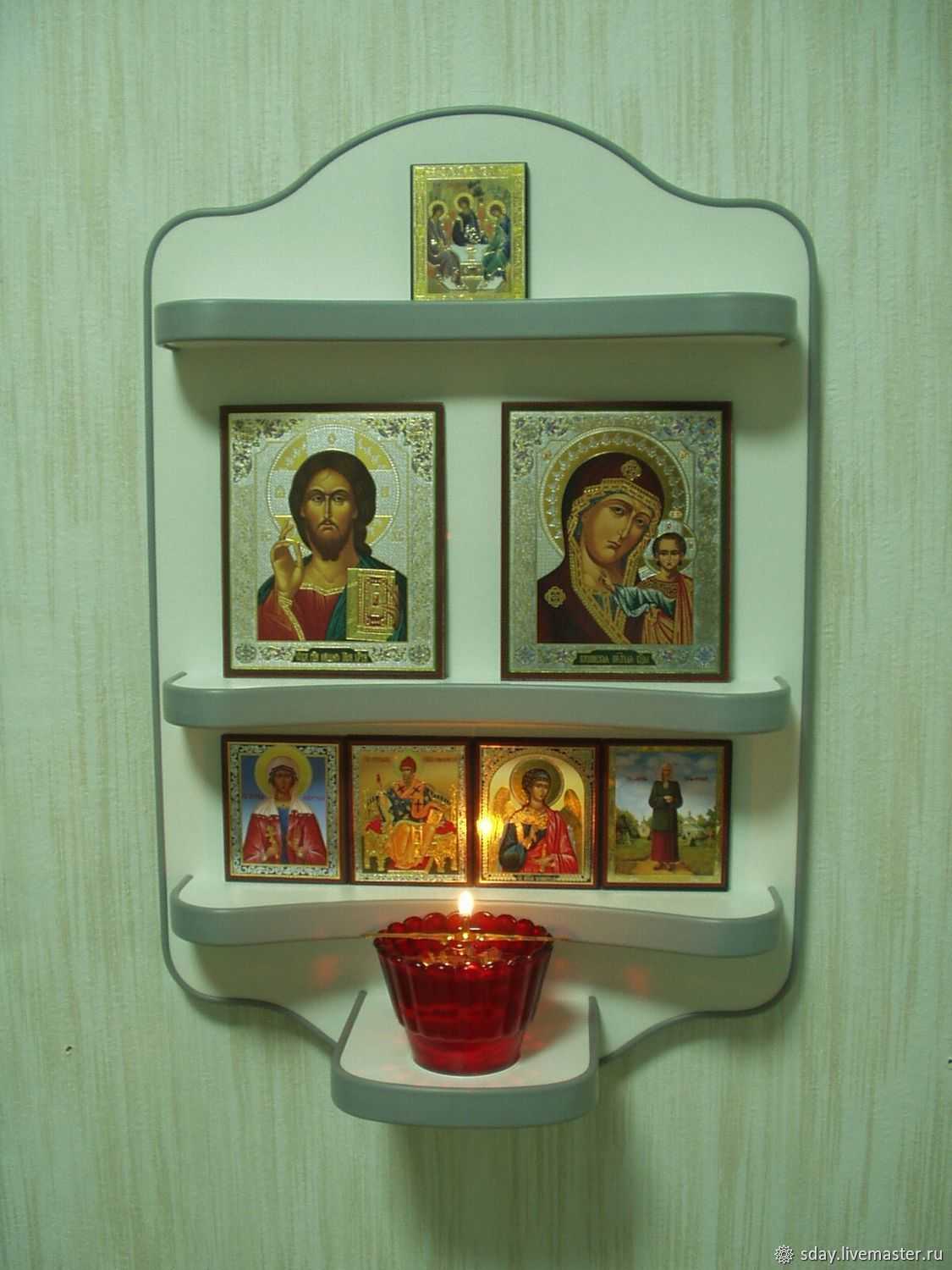 Полка для икон своими руками: какой она должна быть?